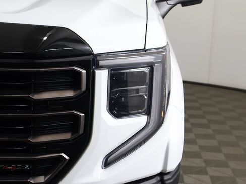 Used 2023 GMC Sierra 1500 AT4X AWD/4WD image 18