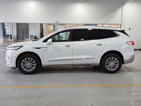Used 2023 Buick Enclave Essence AWD/4WD image 6