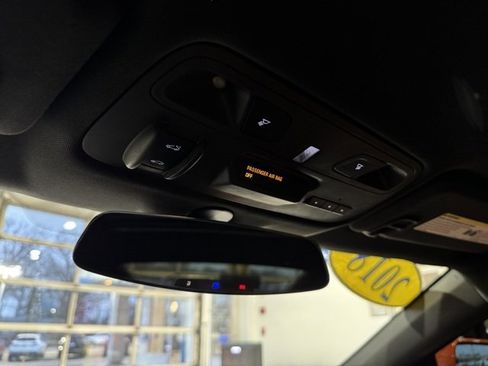 Used 2018 Chevrolet Camaro SS w/ Hot Wheels Edition image 21