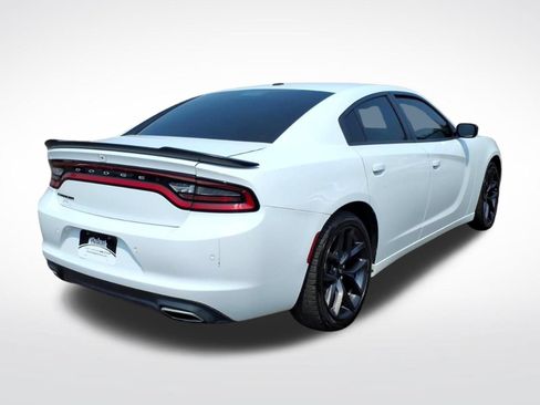 Used 2019 Dodge Charger SXT w/ Blacktop Package RWD image 5
