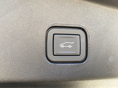 New 2024 Cadillac Lyriq Luxury image 28