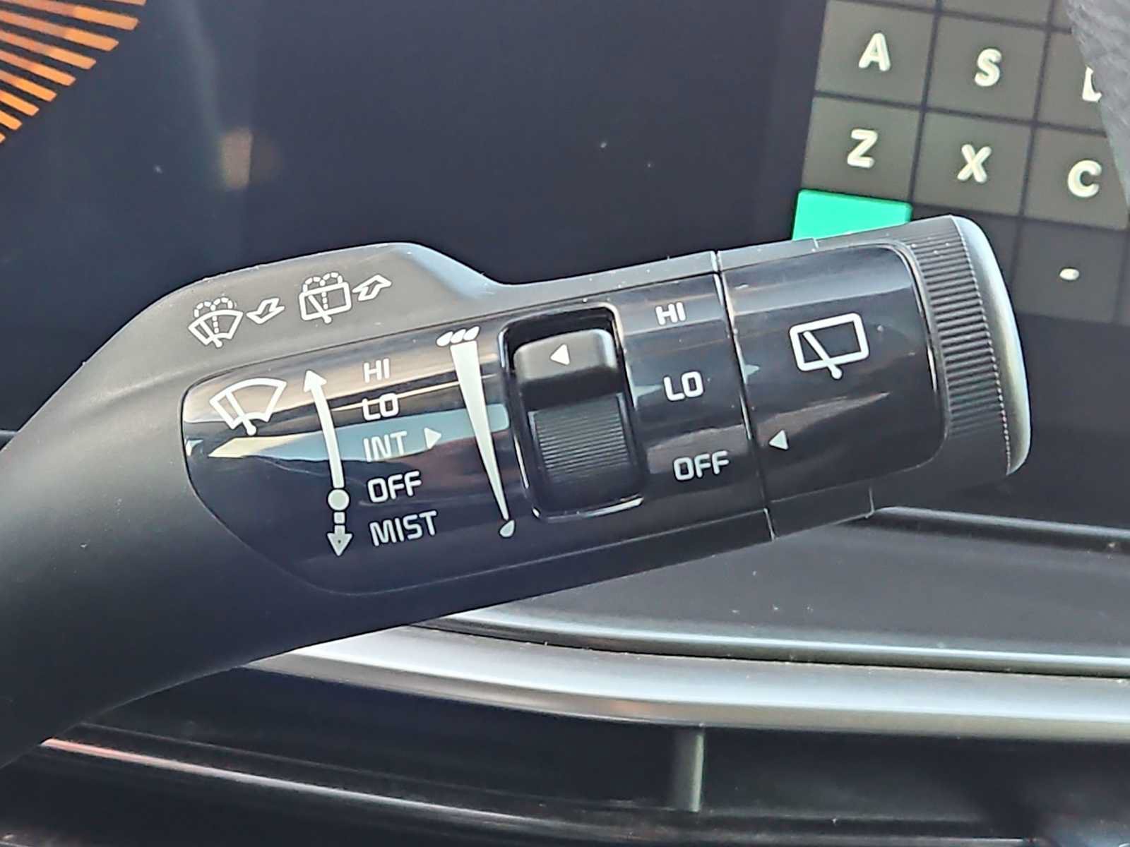 Used 2025 Kia Sorento LX FWD image 16
