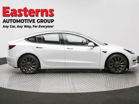Used 2022 Tesla Model 3 Performance image 4