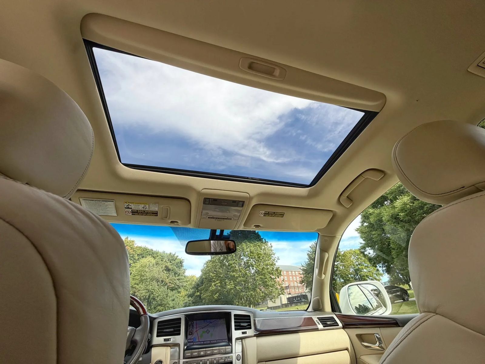 Used 2013 Lexus LX 570 4WD w/ Luxury Pkg image 76