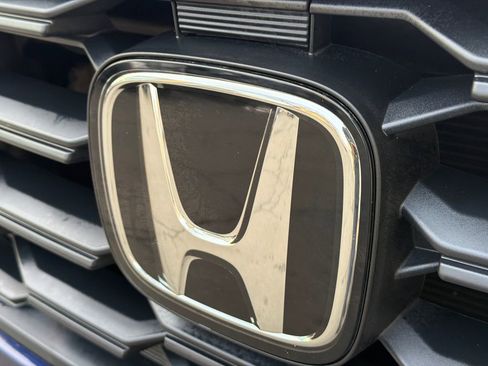 Used 2023 Honda Pilot EX-L image 7