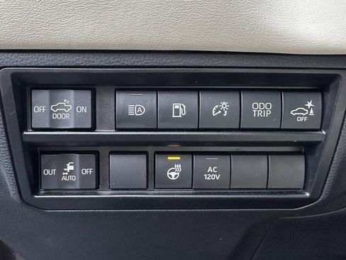 Used 2023 Toyota Tundra 1794 Edition image 17