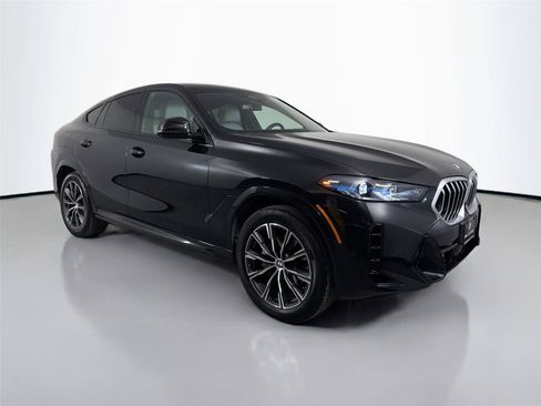 Certified 2026 BMW X6 xDrive40i AWD/4WD image 3