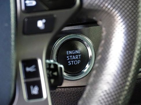 Used 2020 Toyota Tacoma TRD Sport w/ Technology Package AWD/4WD image 31