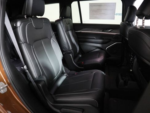 New 2026 Jeep Grand Cherokee L Limited AWD/4WD image 22