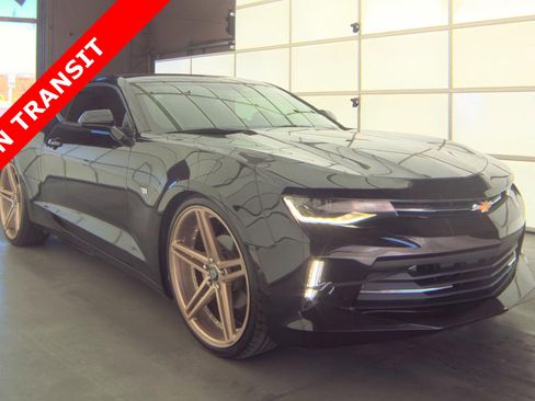 Used 2018 Chevrolet Camaro LT w/ RS Package image 5