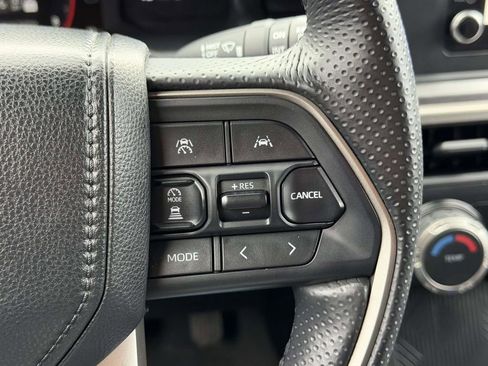 Used 2025 Toyota 4Runner SR5 image 10