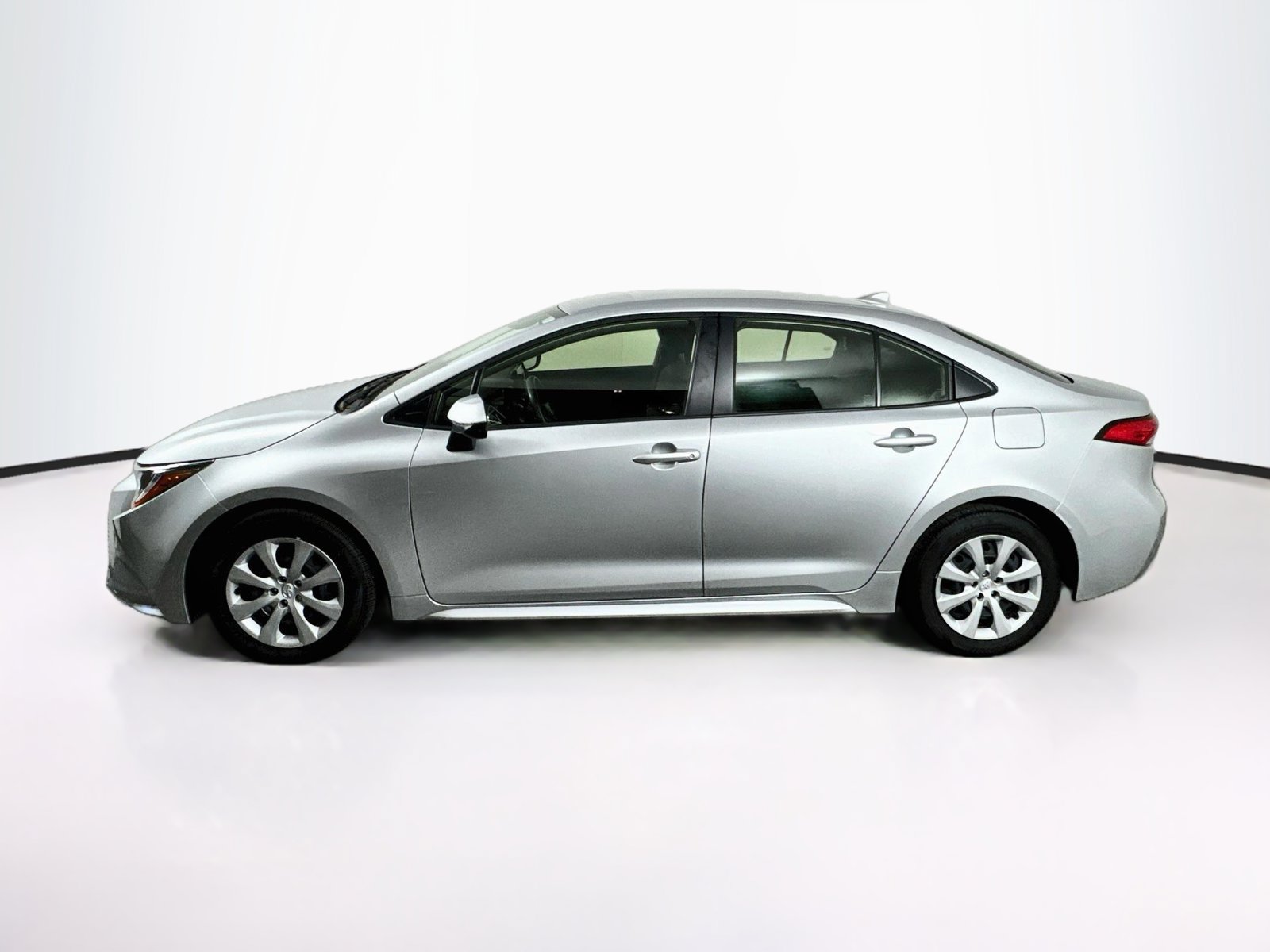 Certified 2024 Toyota Corolla LE FWD image 4