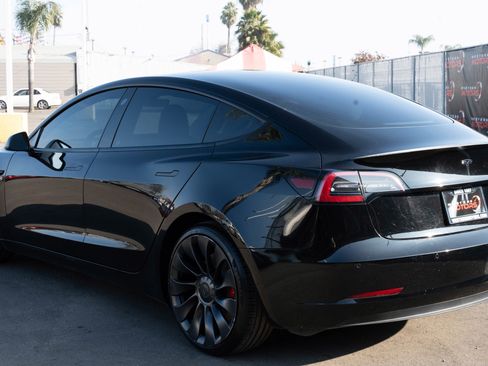 Used 2021 Tesla Model 3 Performance image 6