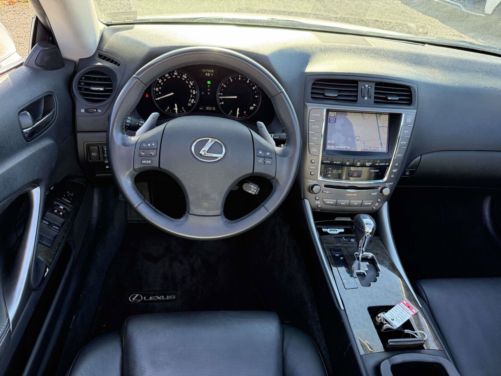 Used 2010 Lexus IS 350C RWD image 9