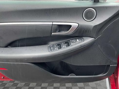Used 2025 Hyundai Sonata SEL FWD image 17