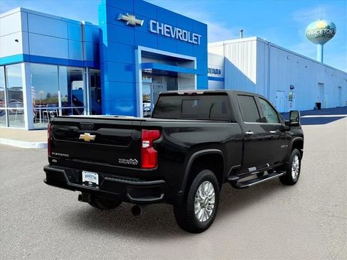 Used 2022 Chevrolet Silverado 3500 High Country w/ Z71 Off-Road Package image 3