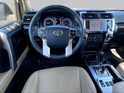 Used 2022 Toyota 4Runner Limited AWD/4WD image 6
