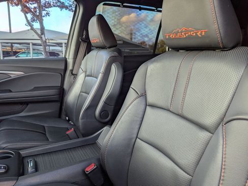 Used 2022 Honda Pilot TrailSport image 14