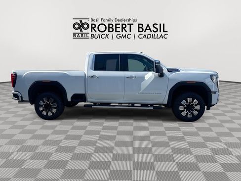 New 2026 GMC Sierra 2500 Denali w/ Denali Reserve Package AWD/4WD image 9