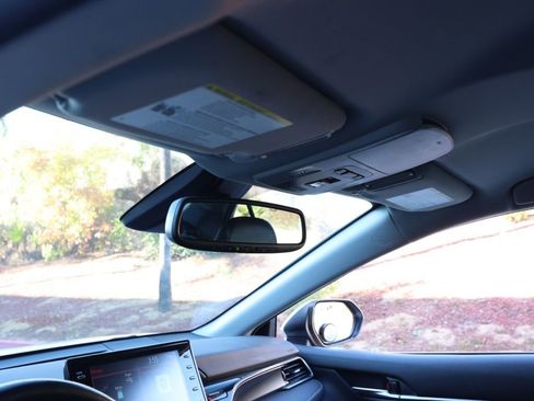 Used 2021 Toyota Camry XSE image 13