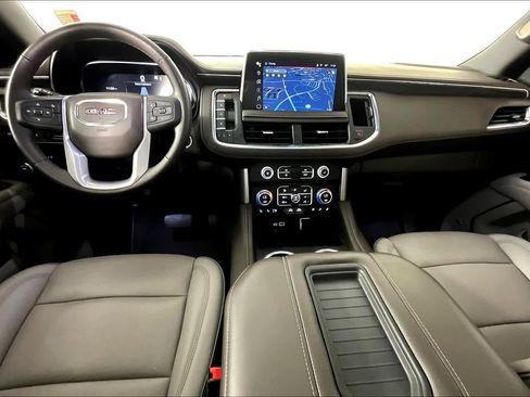 Used 2023 GMC Yukon XL SLT image 8
