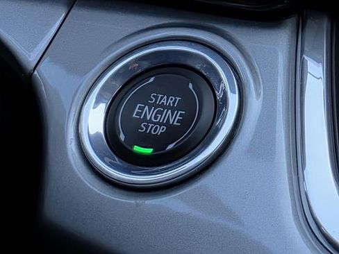 Used 2024 Chevrolet Trax LT image 14