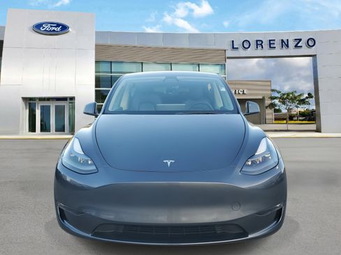 Used 2022 Tesla Model Y Performance image 2