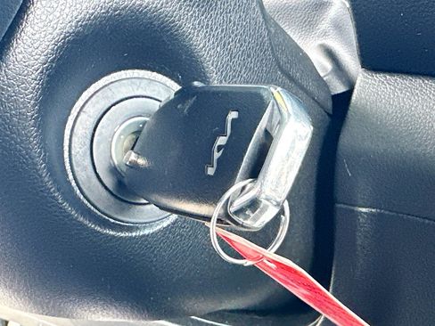 Used 2023 Kia Soul LX image 9