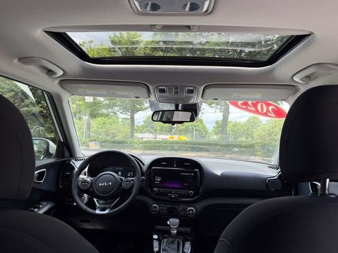 Certified 2023 Kia Soul EX FWD image 38