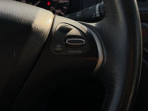 Used 2015 Nissan Pathfinder SL w/ SL Premium Package image 28