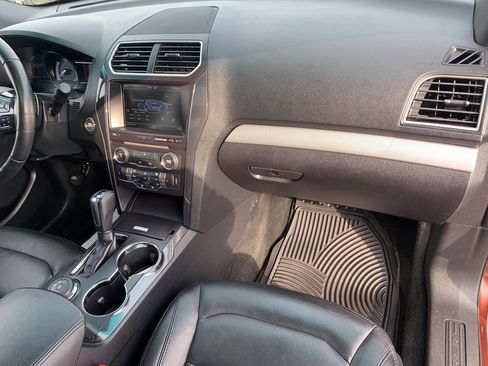 Used 2016 Ford Explorer XLT w/ Equipment Group 202A image 40