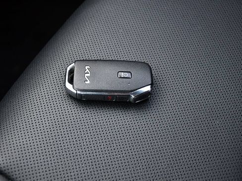 Used 2023 Kia Sportage EX FWD image 18