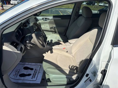 Used 2014 Nissan Sentra SV image 9