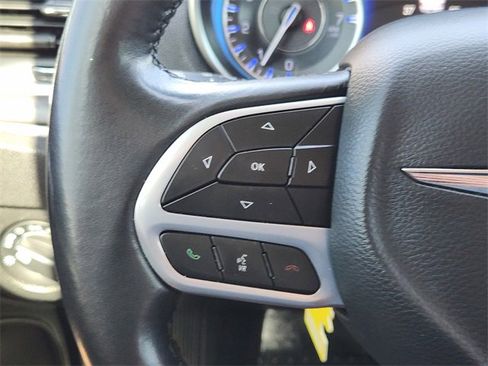 Used 2021 Chrysler 300 Touring w/ Sport Appearance Package image 27