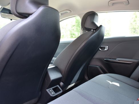Used 2025 Kia K4 FWD image 31