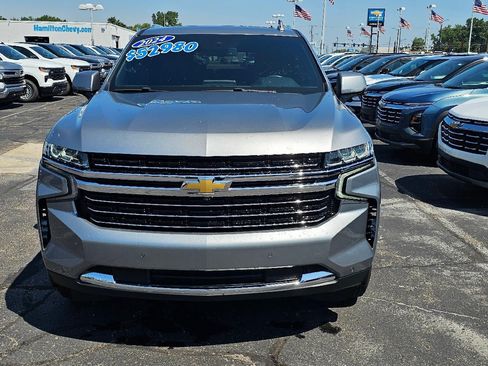 Used 2024 Chevrolet Tahoe LT w/ Luxury Package AWD/4WD image 2