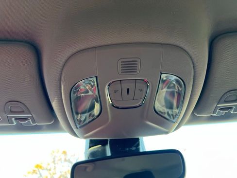 Used 2022 Jeep Compass Latitude image 34