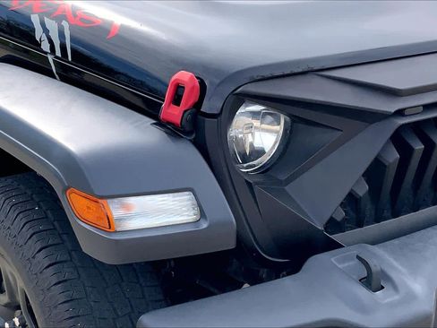 Used 2023 Jeep Wrangler Sport image 49