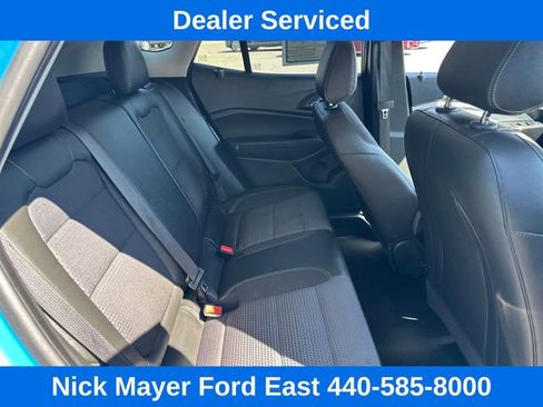 Used 2025 Chevrolet Trax LT FWD image 18