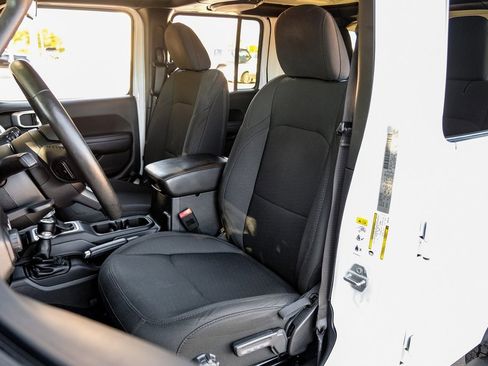 Used 2019 Jeep Wrangler Unlimited Sport S image 8