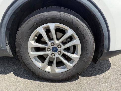 Used 2022 Ford Escape SE w/ Convenience Package FWD image 4