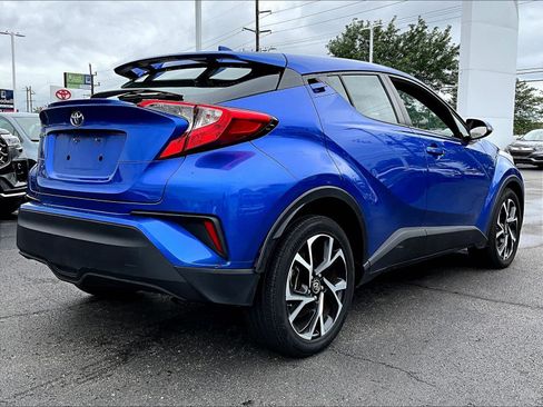 Used 2019 Toyota C-HR XLE FWD image 6