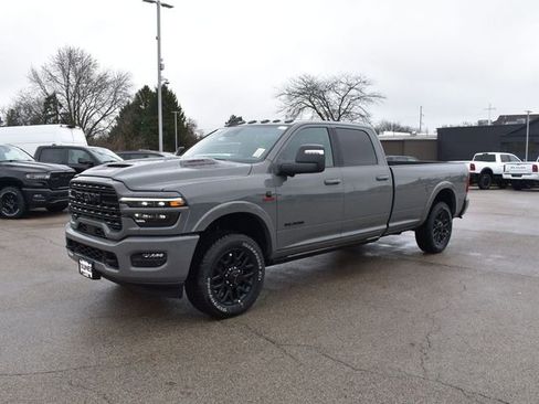 New 2026 RAM 2500 Limited AWD/4WD image 11