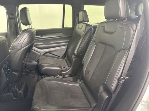 Used 2024 Jeep Grand Cherokee L Laredo AWD/4WD image 25