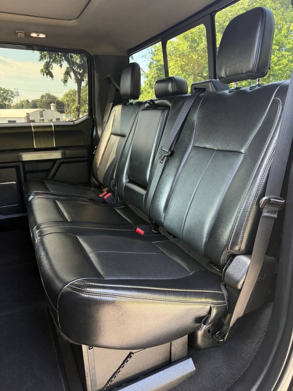 Used 2021 Ford F250 Lariat w/ Lariat Ultimate Package AWD/4WD image 17