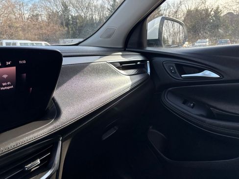 Used 2025 Buick Encore GX Preferred image 34