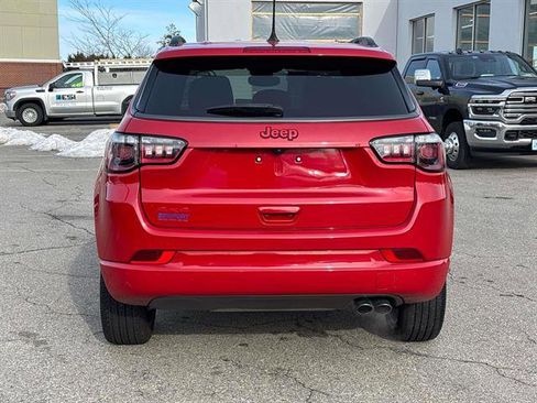 Certified 2022 Jeep Compass Limited image 3