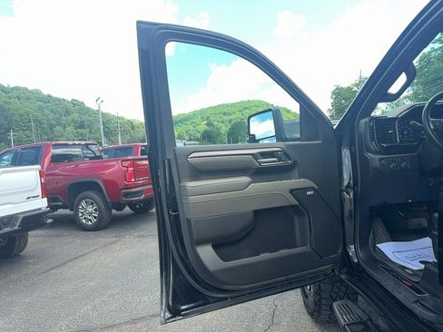 Used 2024 Chevrolet Silverado 2500 ZR2 w/ ZR2 Bison Edition AWD/4WD image 10