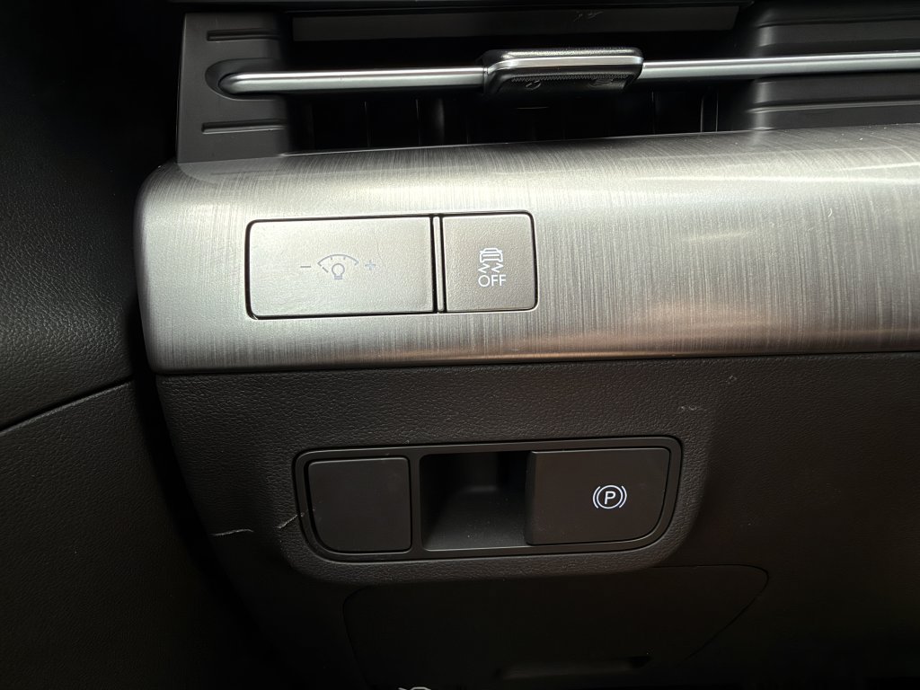 Used 2025 Hyundai Kona SEL FWD image 26