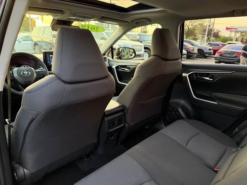 Used 2019 Toyota RAV4 XLE w/ All Weather Liner Package AWD/4WD image 16